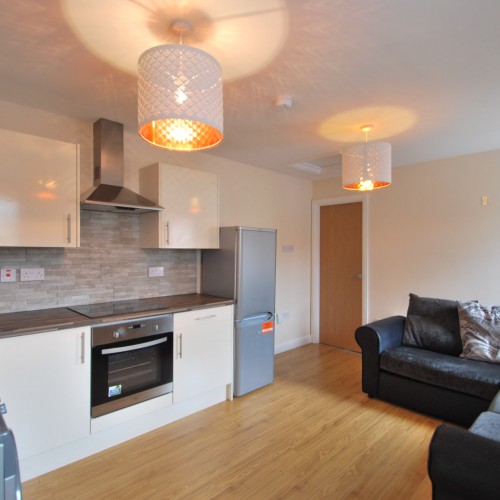 13, Flat 3 Hendy Street 